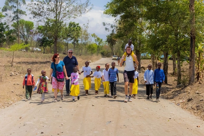 Glavna fotografija članka:(FOTO) Koroški kirurg dr. Jurij Gorjanc vodil odpravo v regiji Kilimandžaro
