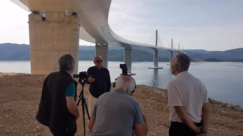 S snemanja pri Pelješkem mostu, od leve: Boris Jurjaševič, Marjan Pipenbaher, Rado Likon in Zdenko Kodrič 