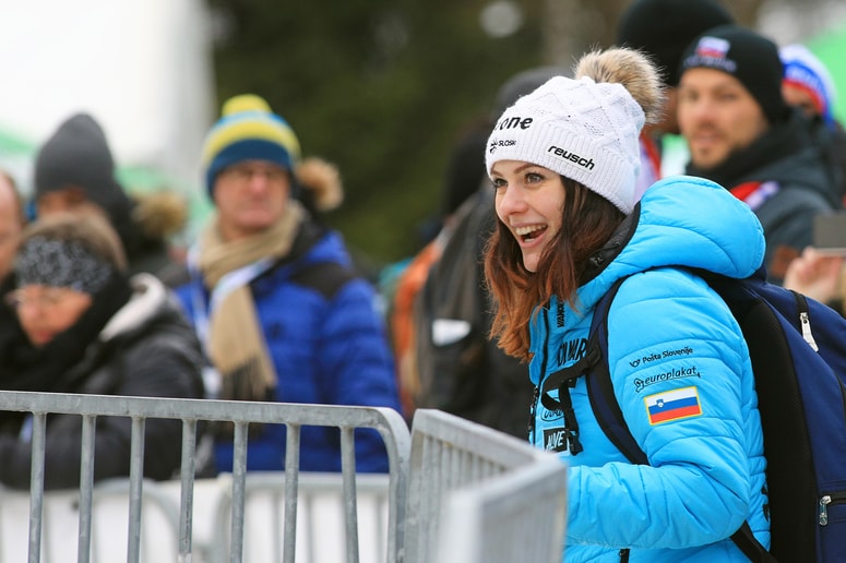 Lani je bila na domači tekmi v Kranjski gori v vlogi navijačice.