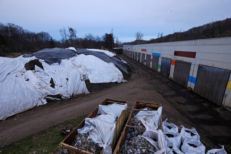 Kompostarna Kogal se bo na odločitev ministrstva pritožila.
