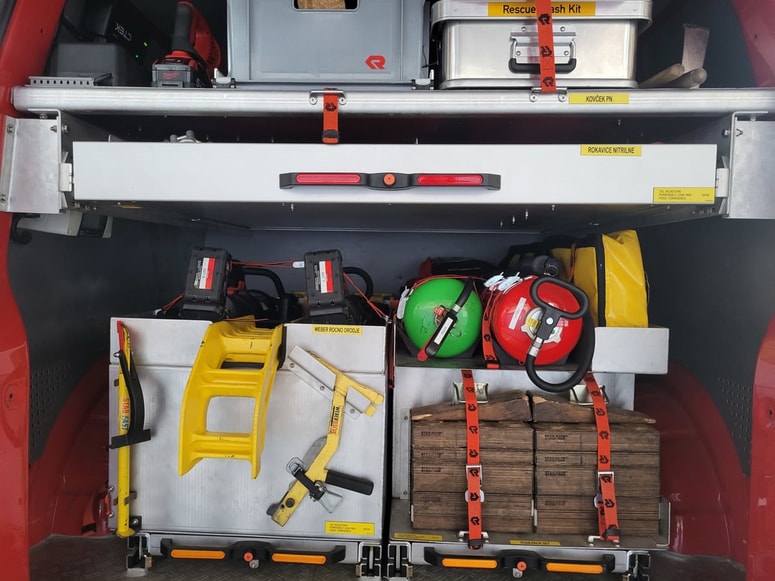 Glavna fotografija članka:V požaru v podjetju pri Žalcu lažje poškodovan delavec