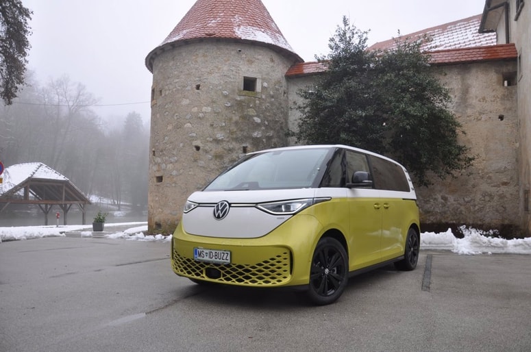 Sodobna oblika z nekaj retro pridiha - to je VW-jev električni ID.Buzz.