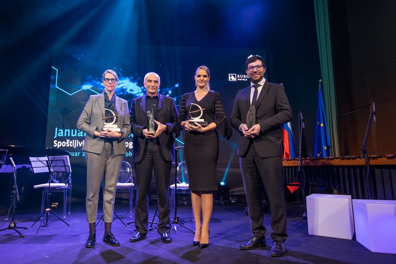 Nagrajenci od leve proti desni: Babett Stapel, Ivo Boscarol, Tanja Blatnik in Primož Zelenšek