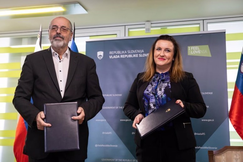 Glavna fotografija članka:Ukom in STA podpisala pogodbo za financiranje javne službe STA v letu 2023