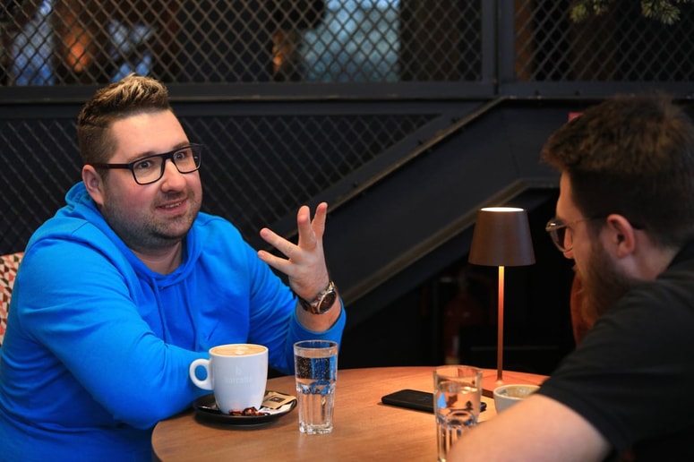 "Vzgojitelji z otroki preživimo skoraj več časa kot njihovi starši, zato je naša odgovornost na najvišji možni stopnji," pravi Gregor Šerc. 