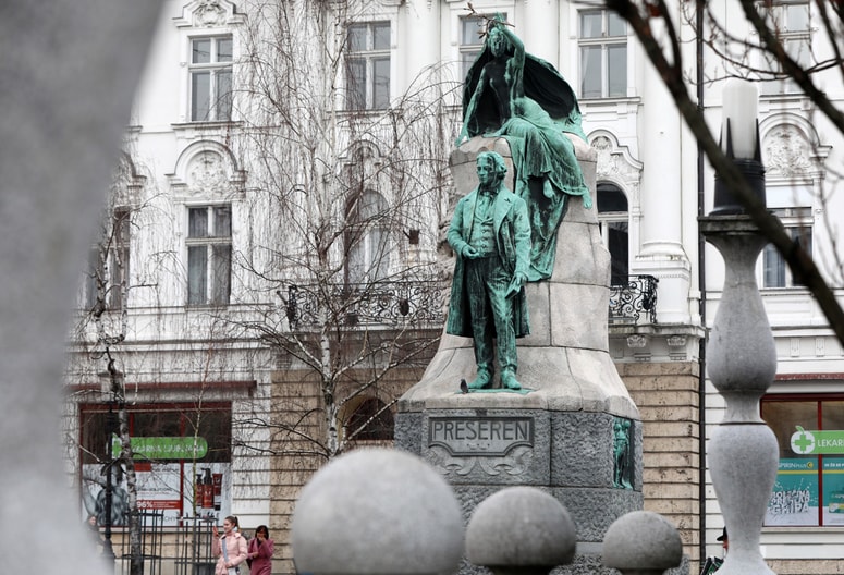 Policisti so kmalu po napadu v središču Ljubljane prijeli storilca 