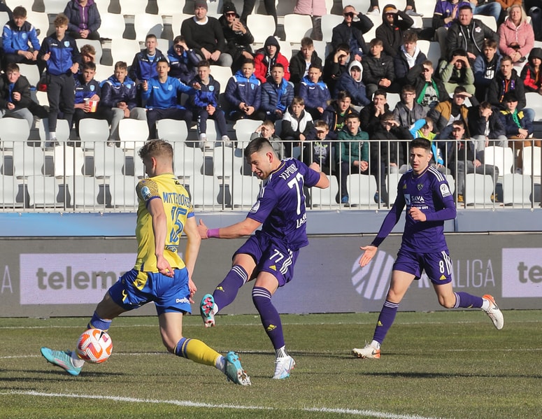 Strel Žana Vipotnika je že v 10. minuti odločil derbi kroga. 