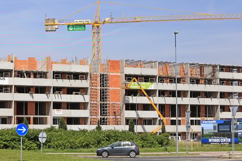 Nemčija investitorjem zniža davčno osnovo za tretjino stroškov investicije v obdobju treh let, bi se lahko zgledovali po njej? Ministrstvo za finance odkimava. 