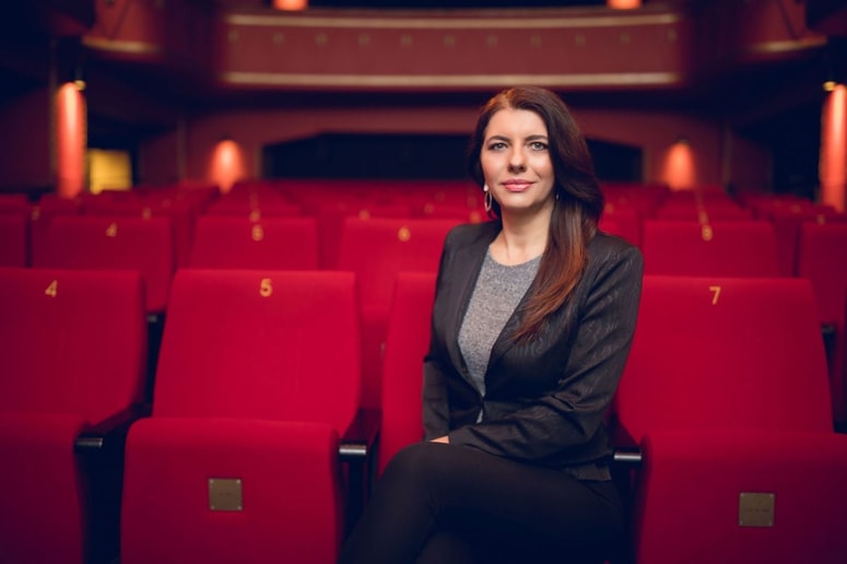 Jelena Aščić: "Priznam, da po vseh teh letih napadov in žalitev še vedno nimam dovolj trde kože in dovolj poguma." 