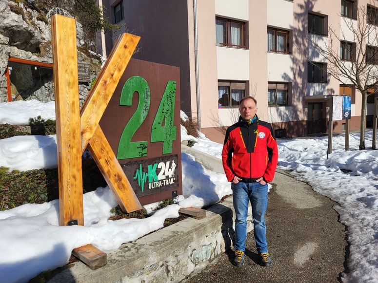 Peter Naglič, gorski reševalec: "Snega je v gorah še veliko. Ponoči zmrzne, čez dan se otopli, ojuži, sneg se posede."