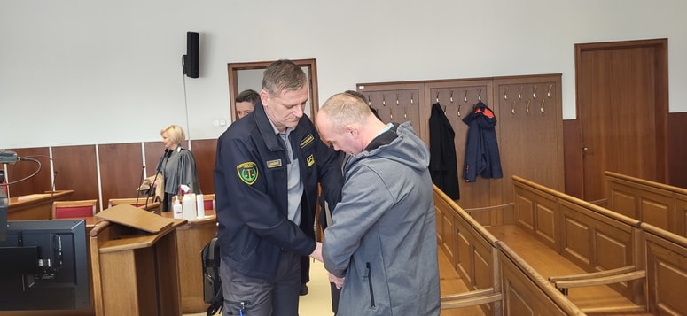 Mitja Orešek je v zagovoru zapisal, da so bili približek idealne družine. 