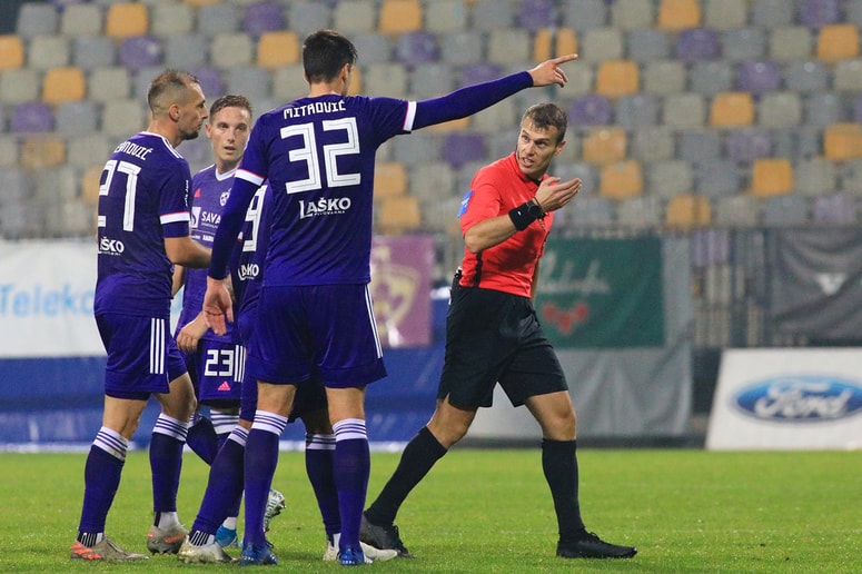 Statistika razkriva, da so bili vijoličasti na zadnjih sedmih tekmah, ki jih je Mariboru sodil David Šmajc, bistveno agresivnejši od tekmecev.