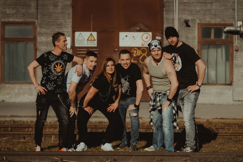 Yu generacija bo album Prag predstavila na koncertu v dvorani Gustaf. 