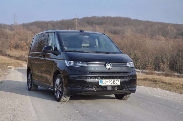 Potovalni multivan sedme generacije je narejen kar na platformi MQB, isti kot golf. 