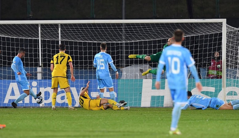 Modri iz San Marina so bili tudi v četrtek le žalostni opazovalci severnoirske zmage. 