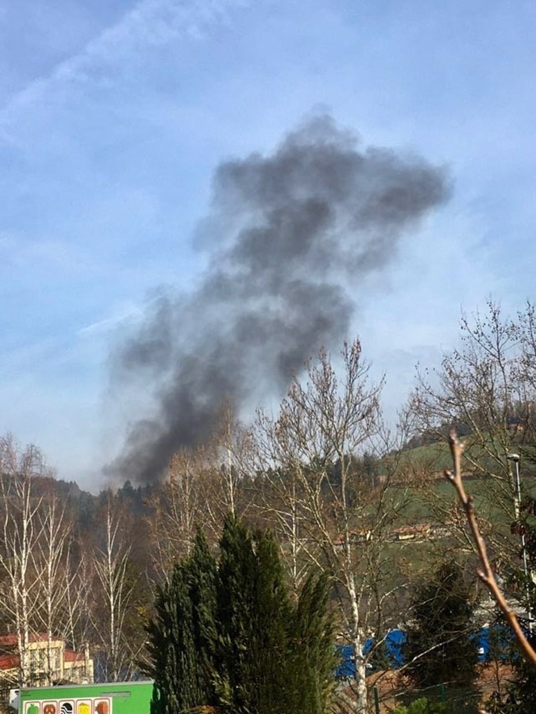 Izpust nad industrijsko cono Ravne - izviral je iz predelovalnega centra gradbenega podjetja Slemenšek.