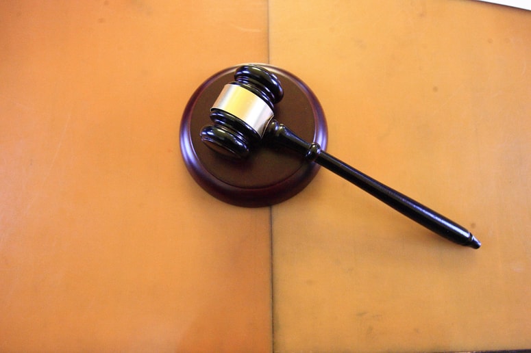 Glavna fotografija članka:Višji sodnik povzročil nesrečo in pobegnil