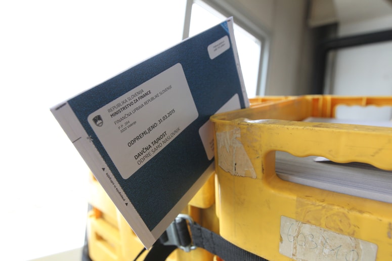 Najenostavnejši in najhitrejši način je plačilo na tri obroke, pravijo na Fursu. 