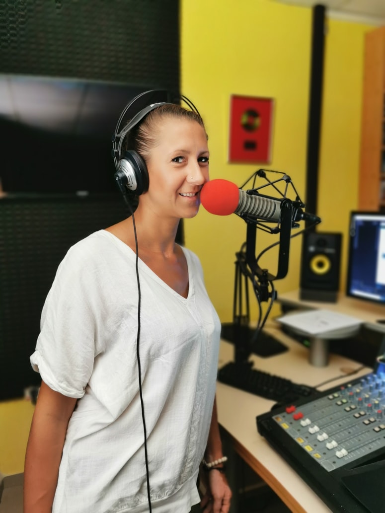 Sandra Auer danes s hčerko blesti na TikToku. 