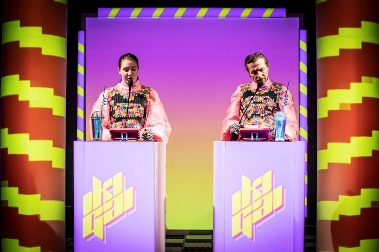 Maša Grošelj in Aljoša Koltak med izvedbo avtorskega projekta Ikigai avtorice Varje Hrvatin v produkciji SLG Celje
 