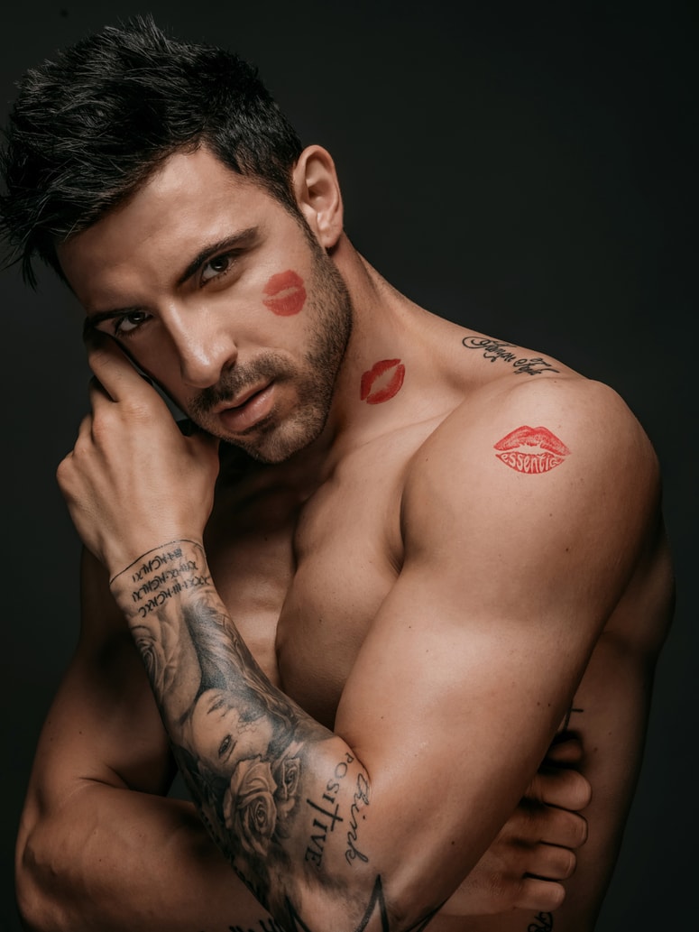 Glavna fotografija članka:(FOTO) Si upate pogledati? 10 slovenskih mistrov, oblečenih le v šminko