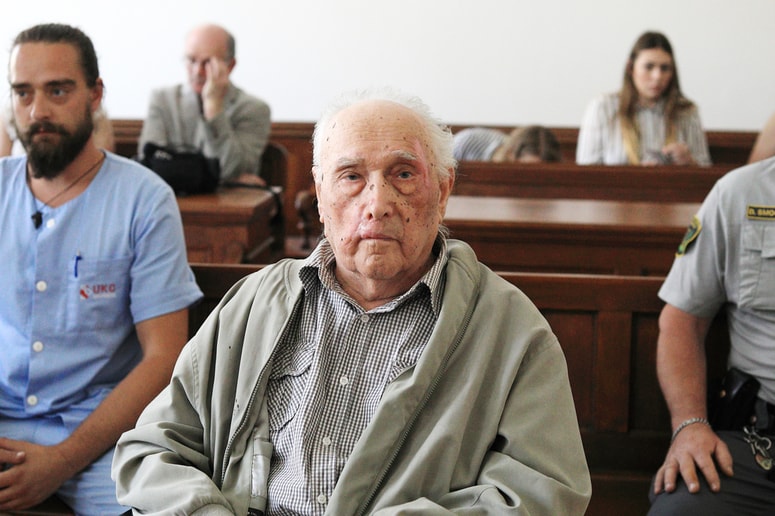 Glavna fotografija članka:Presekali sprenevedanje o slabem sluhu