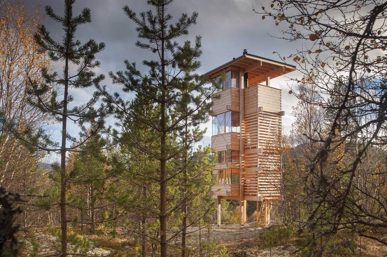 Glavna fotografija članka:Gradnja z lesom v Sloveniji:
"Imamo les, a ga ne znamo izkoristiti"