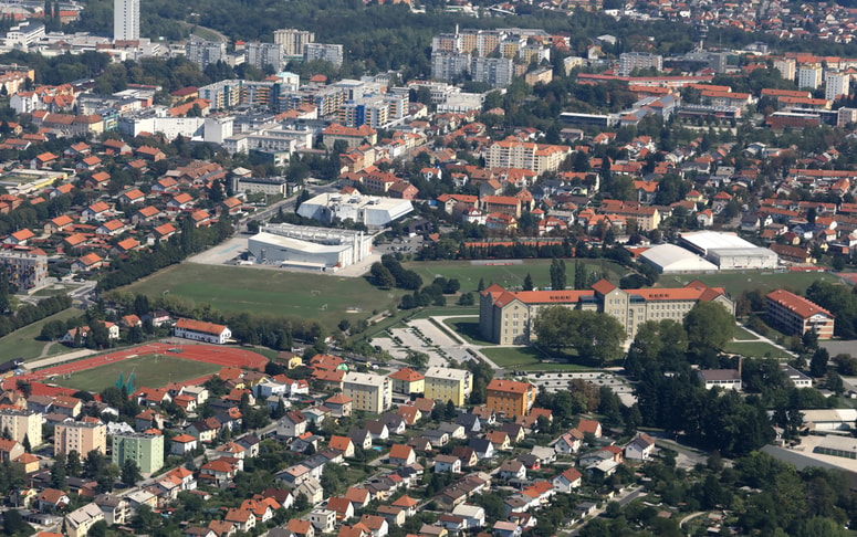 Med pomembnejšimi objekti četrti so Kadetnica, Dvorana Tabor, in Ledna dvorana 