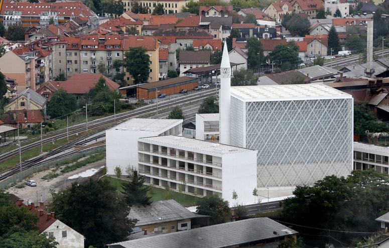 Ime ulice, ki vodi k džamiji, predmet pobude za ustavno presojo, ki jo zahteva Jelinčičeva SNS.