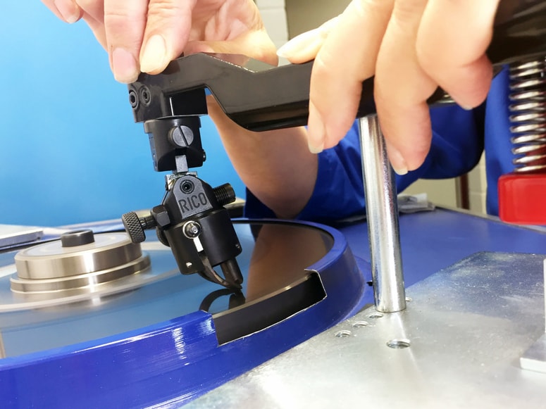 Brušenje posebnega diamanta za poseben spomin