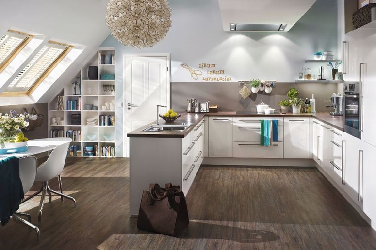 Glavna fotografija članka:Opremljanje mansardne kuhinje ima svoje zakonitosti