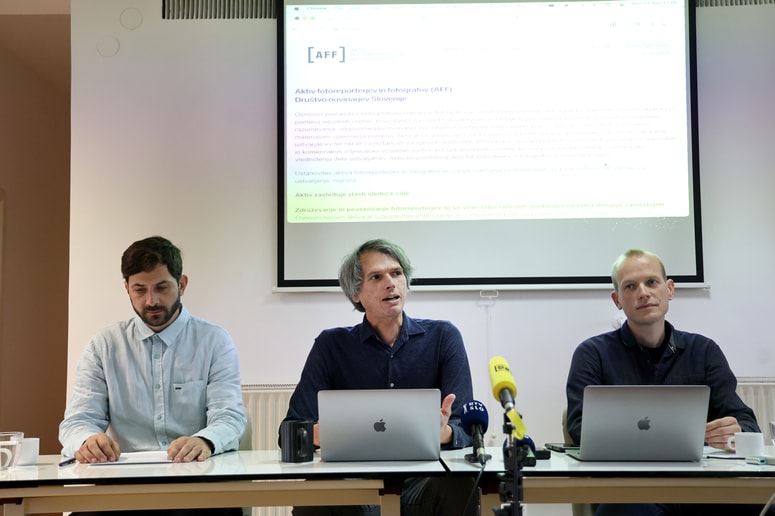 Novinarska konferenca Aktiva fotoreporterjev in fotografov
