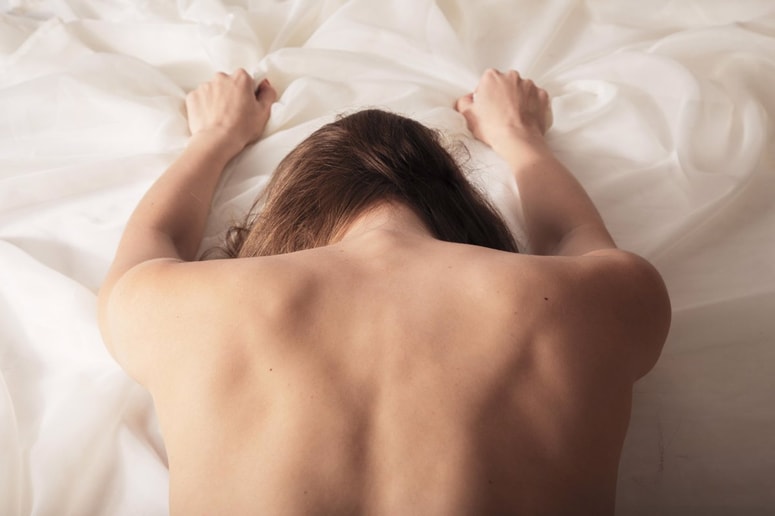 Glavna fotografija članka:Nepotešeni mož vodil tabelo ženinih posteljnih izgovorov