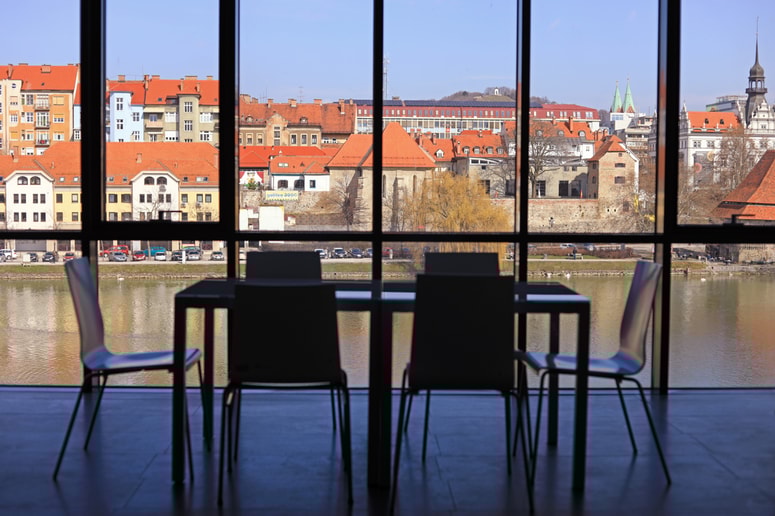 Glavna fotografija članka:To so zlati maturanti mariborskih gimnazij: Ko narediš več kot drugi in verjameš vase