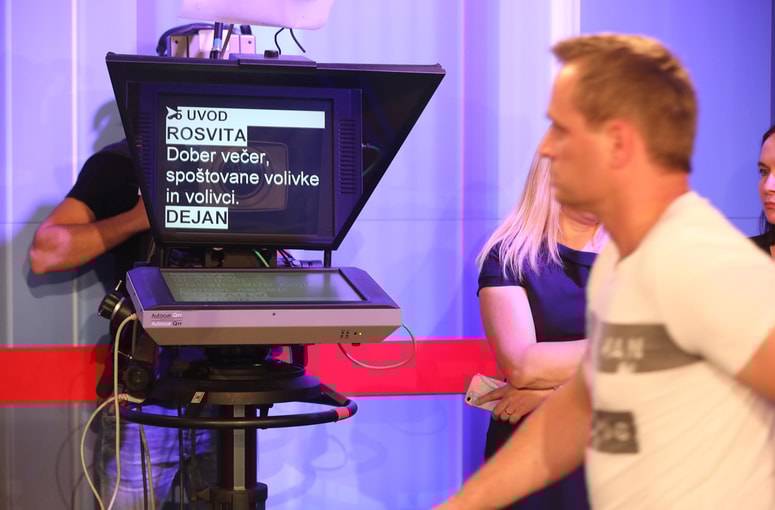 Glavna fotografija članka:Soočenje parlamentarcev: Branko Grims je dal krila Miru Cerarju