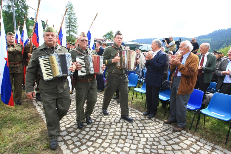 Glavna fotografija članka:Dokler bo Turnšek častil partizanstvo, bo Dežman ekskulpiral kolaboracijo