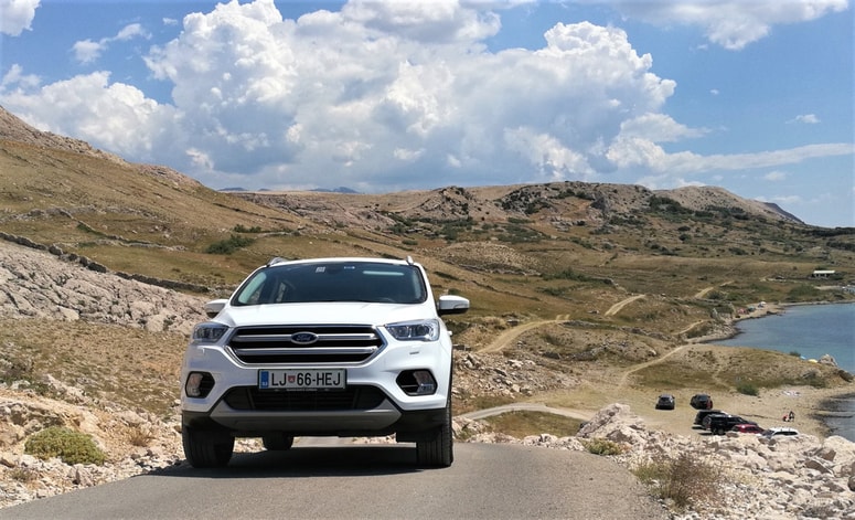 Štirikolesni pogon in zmogljiv motor sta idealna sopotnika. 