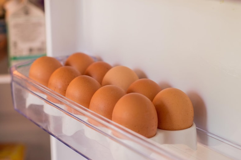 Jajca predstavljajo pravo zakladnico hranil, saj vsebujejo visokokakovostne beljakovine in nujno potrebne vitamine.