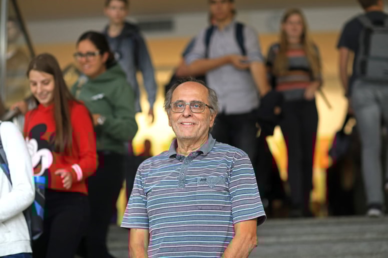 Glavna fotografija članka:V šoli ni floskul in blefiranja, otroci vas preberejo