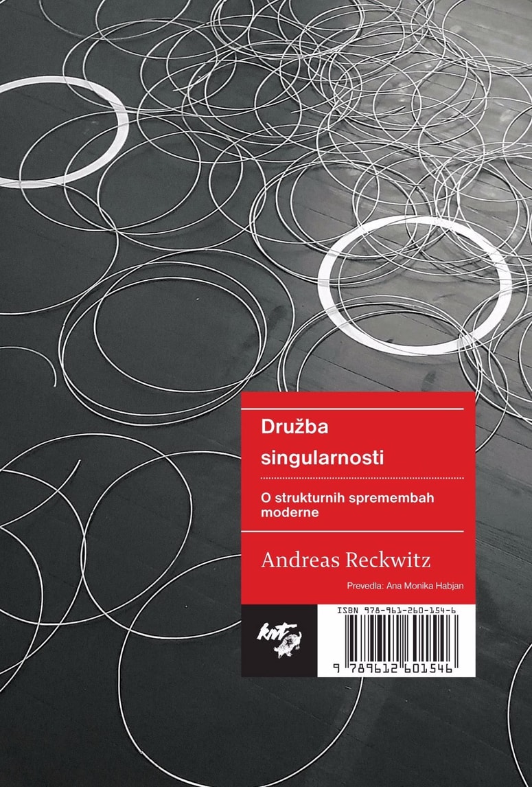 Knjigo je v slovenščino prevedla Ana Monika Habjan. 