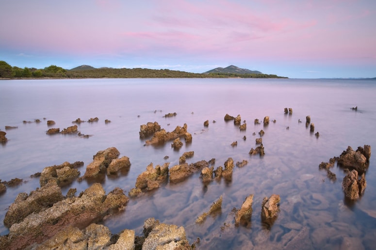 Glavna fotografija članka:Skrivnostni smrti pri Ugljanu: Ženski naj bi imeli vsaka svoj apartma