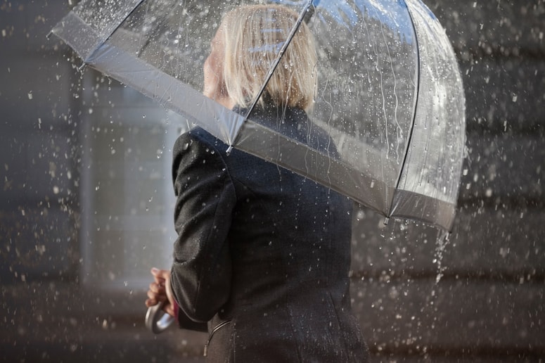 Glavna fotografija članka:Noč bo prinesla obilo dežja zlasti na Primorskem, povečana tudi nevarnost za nastanek zemeljskih plazov