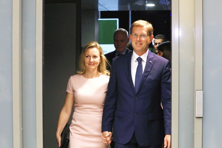 Glavna fotografija članka:Miro Cerar tretjič postal očka: Poglejte, kaj je objavil na Facebooku