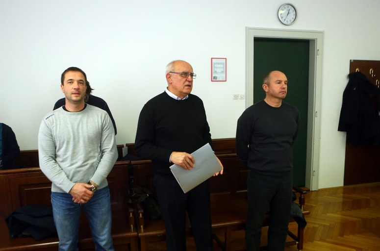 Edin Žunić (skrajno levo) je, tako je menilo sodišče, streljal v silobranu. 