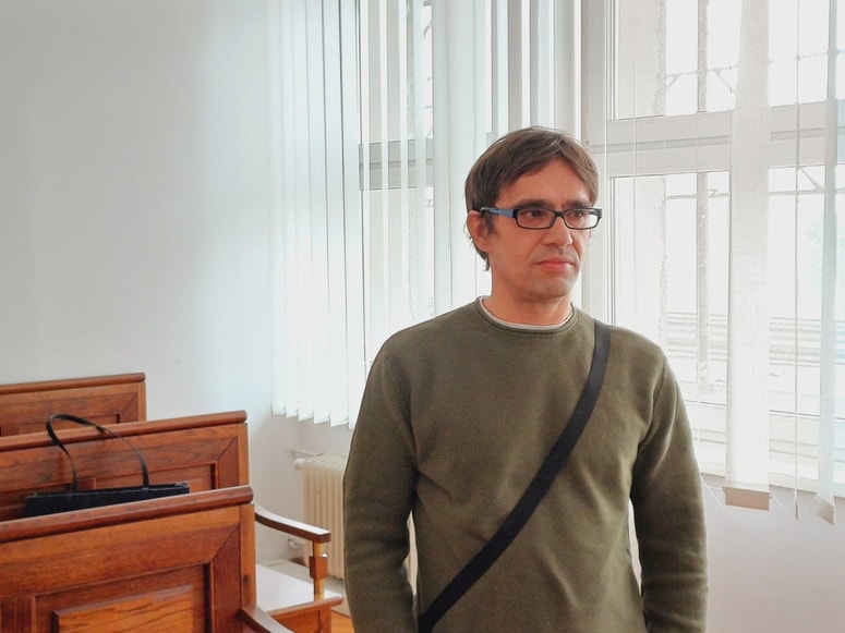 Po zločinu je Sandi Vešligaj zbežal, a ko se je zavedal, da je treba človeku pomagati, je prišel nazaj. 