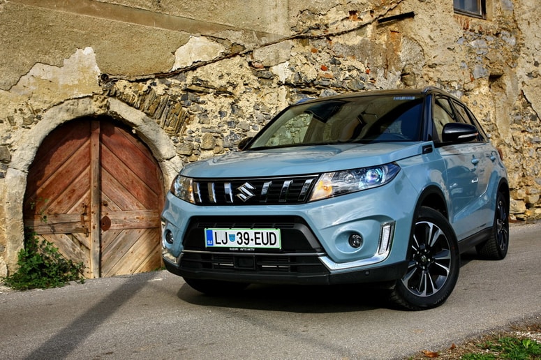 Čeprav je to majhen avtomobil (dobre štiri metre dolžine), je vitara lahko tudi uporaben družinski športni terenec. 