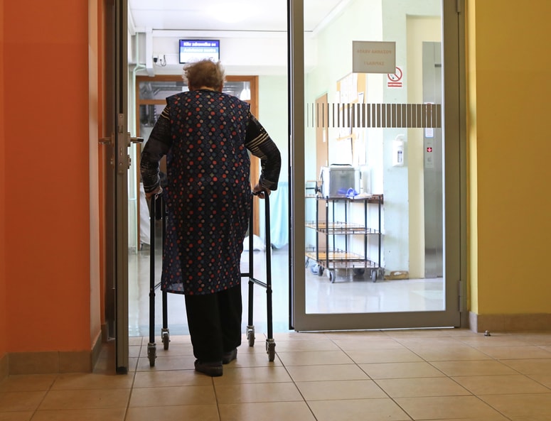 Glavna fotografija članka:Dobički iz pokojnin državljanov: Vsa tragika kronične neučinkovitosti države in njenih uradnikov