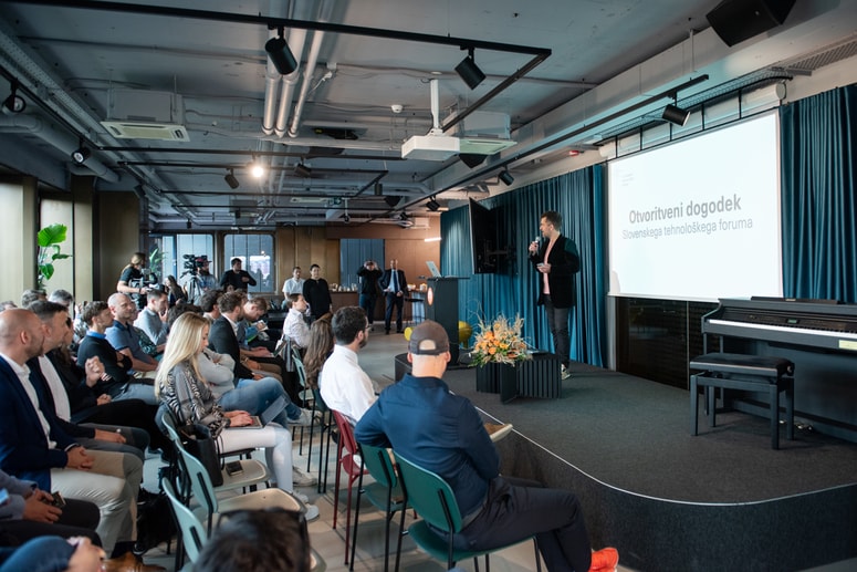 Slovenija nujno potrebuje nov razvojni model, so se strinjali udeleženci Tehnološkega foruma.