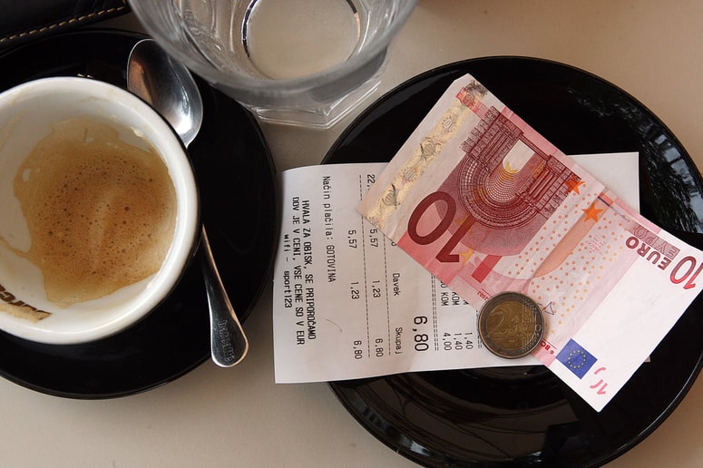 Sprememba v obdavčiti napitnin bo po oceni gostincev pomenila dodatno vzpodbudo za zaposlovanje v gostinskem sektorju.