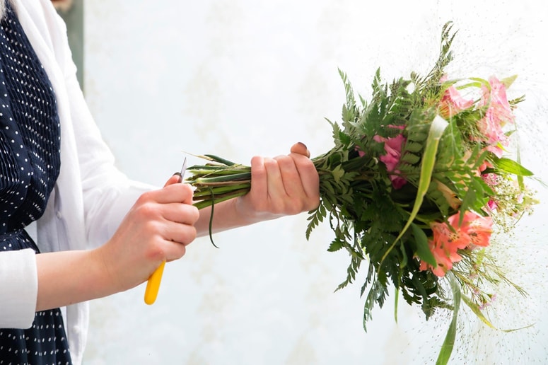 Največja skrivnost bogatega izgleda šopka se skriva v načinu zlaganja.